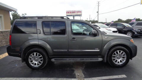 2008 Nissan Pathfinder LE V8