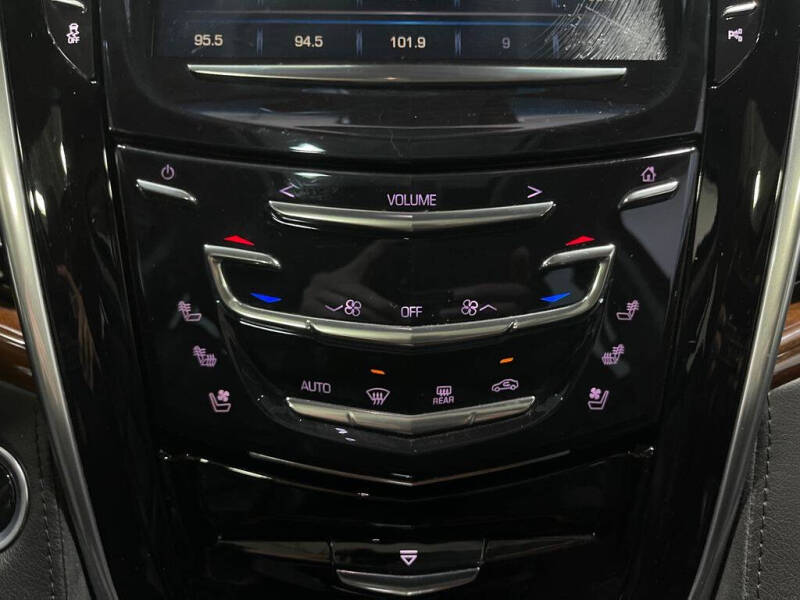 2018 Cadillac Escalade Luxury