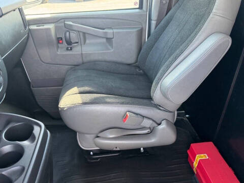 2023 GMC Savana 2500