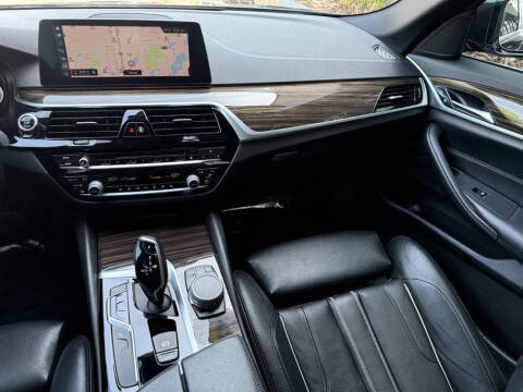2019 BMW 5 Series 540i