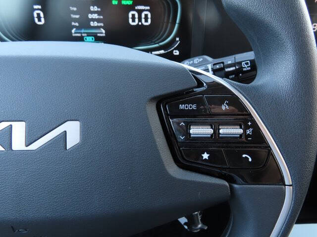 2025 Kia Niro LX