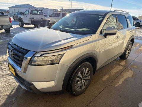 2025 Nissan Pathfinder SL