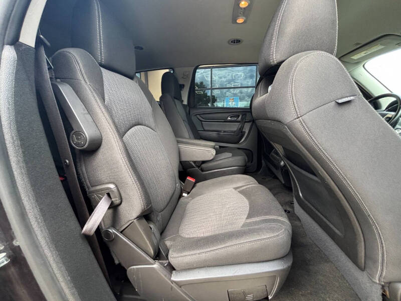 2017 Chevrolet Traverse LT