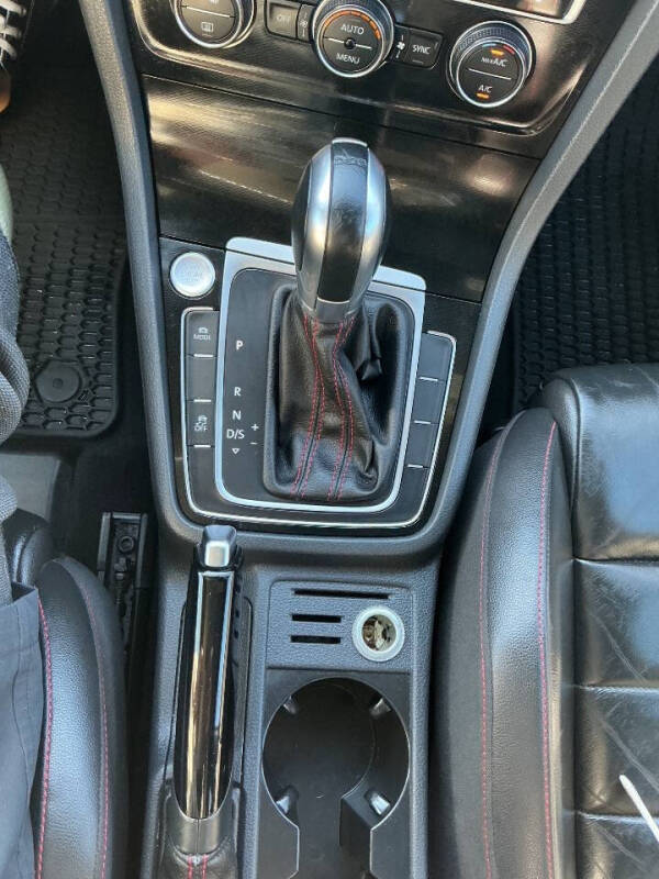 2016 Volkswagen Golf GTI Autobahn