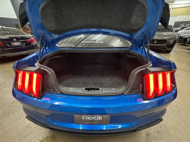 2020 Ford Mustang EcoBoost