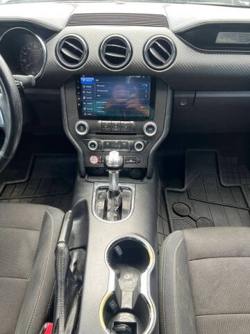 2016 Ford Mustang V6