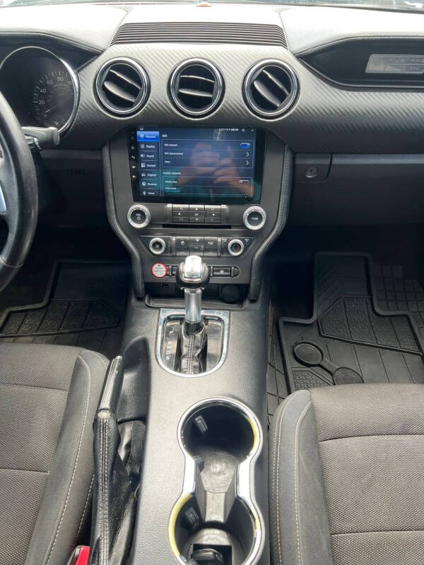 2016 Ford Mustang V6