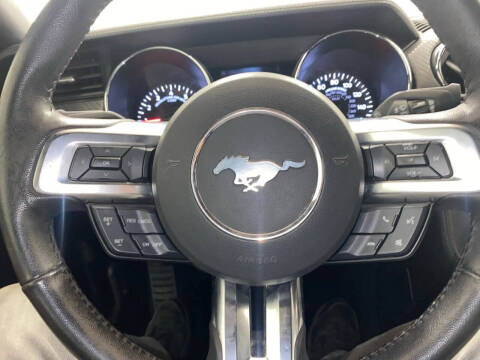 2017 Ford Mustang V6
