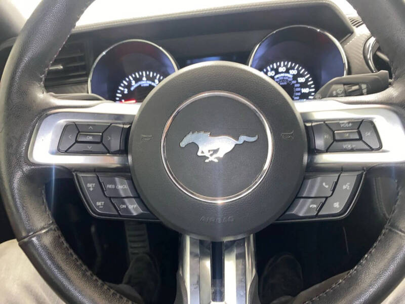 2017 Ford Mustang V6