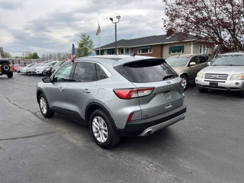 2022 Ford Escape SE