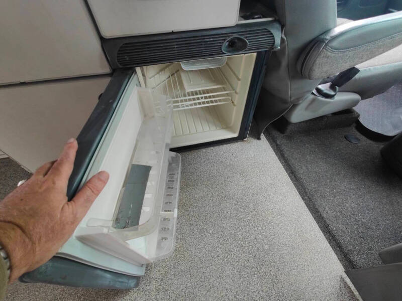 2003 Ford E-Series E-250 SD