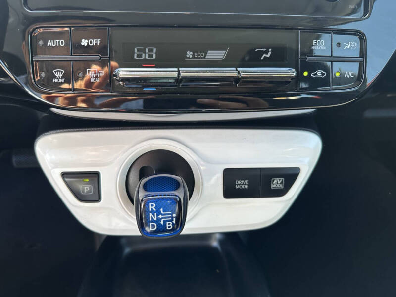 2016 Toyota Prius Two