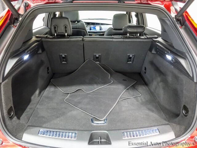 2023 Cadillac XT4 Premium Luxury