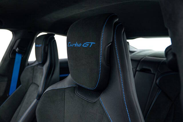 2025 Porsche Taycan Turbo GT