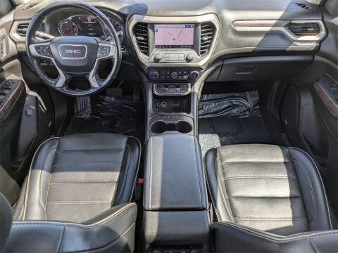 2022 GMC Acadia Denali