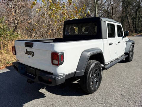 2022 Jeep Gladiator Sport