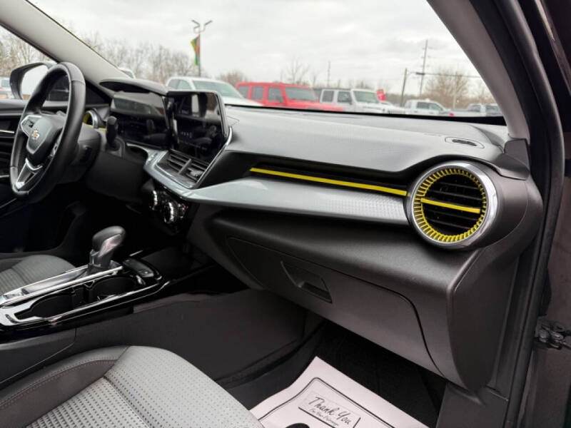 2024 Chevrolet Trax LT