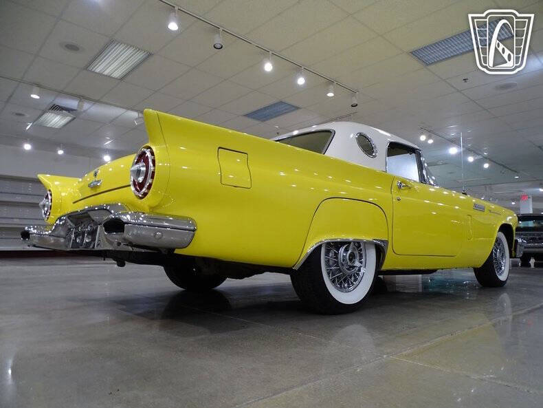 1957 Ford Thunderbird