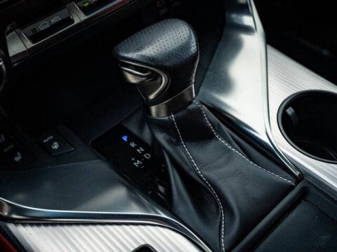 2022 Lexus LX 600 F SPORT Handling