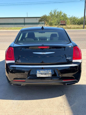 2018 Chrysler 300 Touring