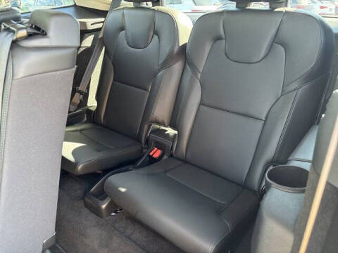 2025 Volvo XC90 B5 Core Bright Theme