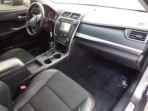 2017 Toyota Camry SE