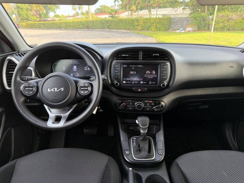 2023 Kia Soul LX
