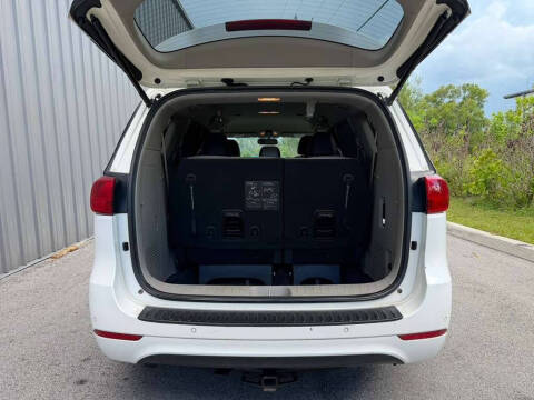 2016 Kia Sedona SX