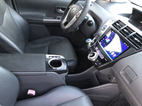 2012 Toyota Prius v Five