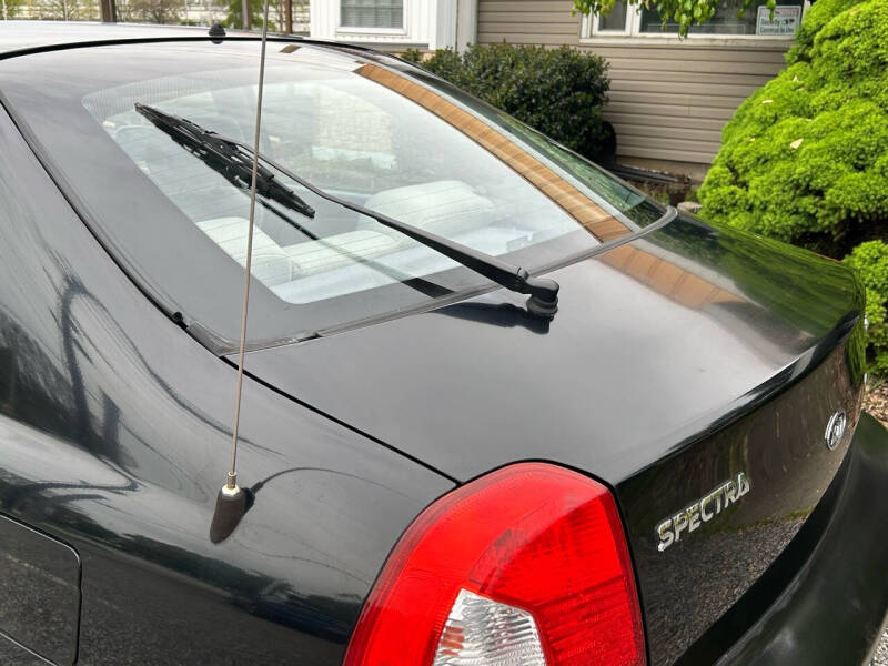 2004 Kia Spectra GS
