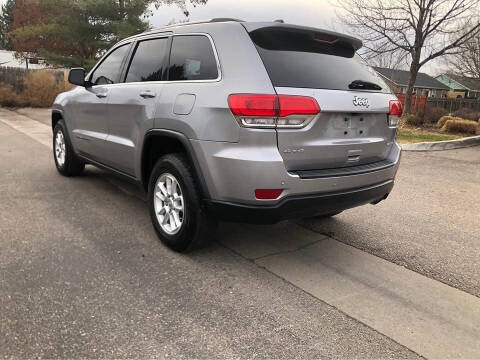 2019 Jeep Grand Cherokee Laredo