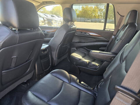 2017 Cadillac Escalade Luxury