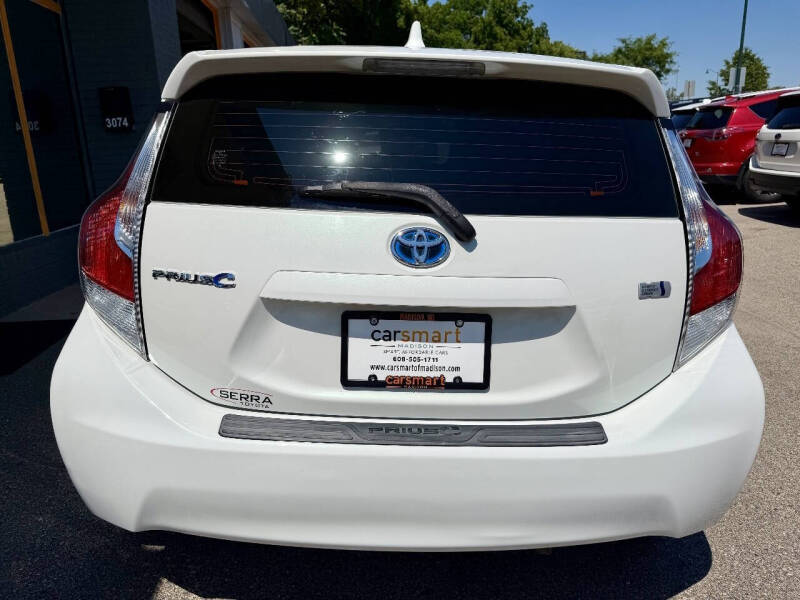 2016 Toyota Prius c One