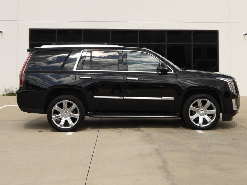 2017 Cadillac Escalade Luxury