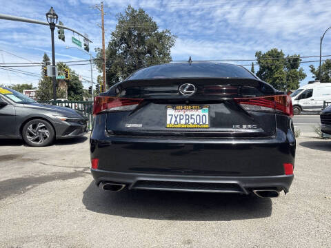 2017 Lexus IS 350