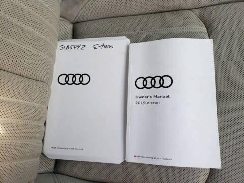 2019 Audi e-tron quattro Prestige