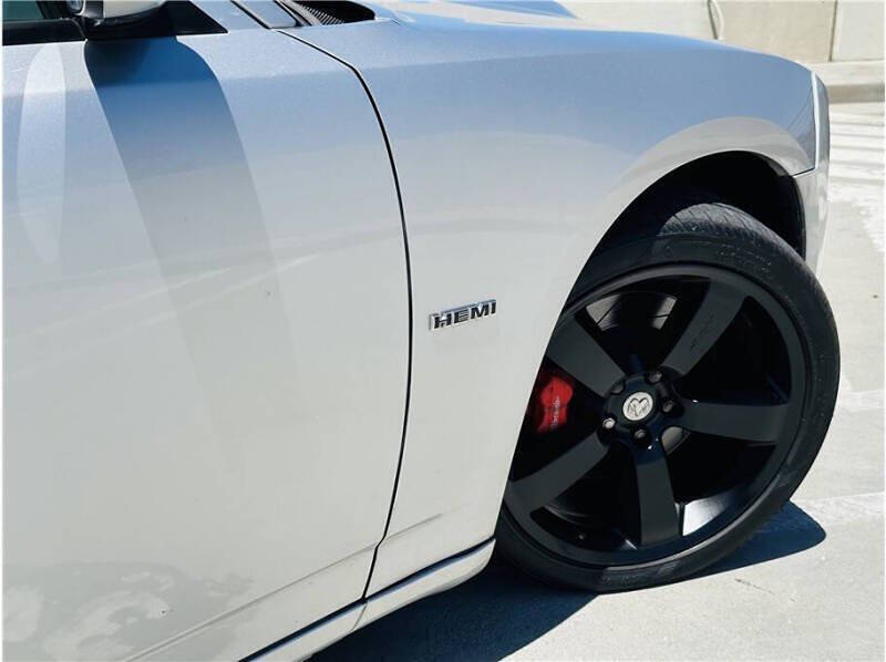 2007 Dodge Charger SRT-8