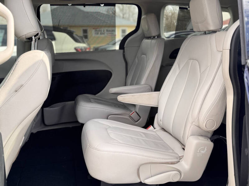 2017 Chrysler Pacifica Touring Plus