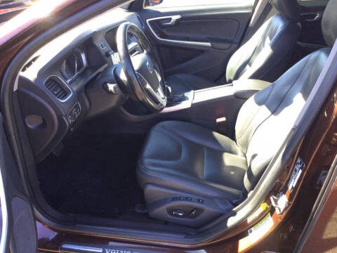 2017 Volvo V60 Cross Country T5 Premier