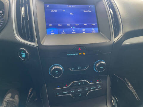 2020 Ford Edge SE