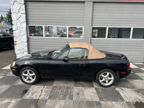 1999 Mazda MX-5 Miata for sale at Moi Motors in Eugene OR