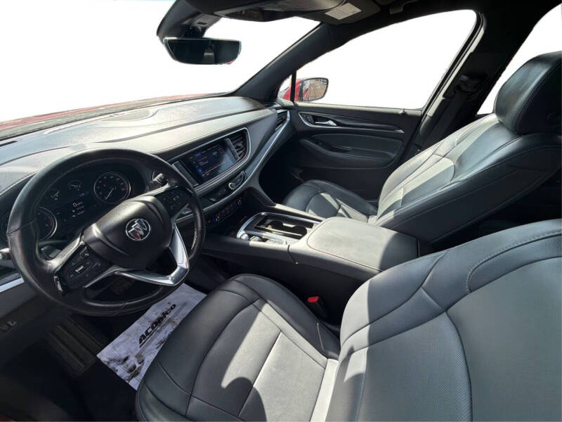 2022 Buick Enclave Essence