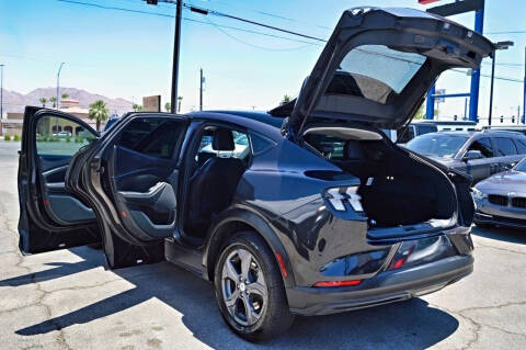 2022 Ford Mustang Mach-E Select