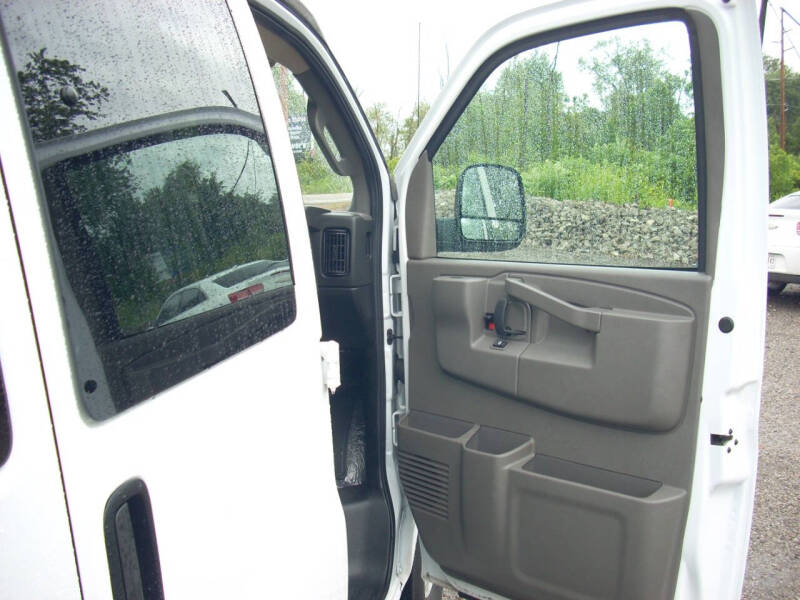 2023 GMC Savana LS 3500