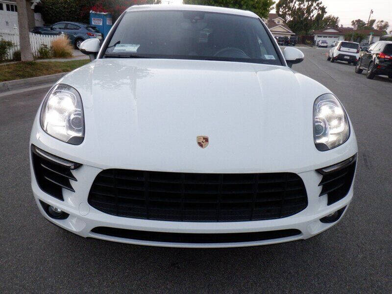 2017 Porsche Macan