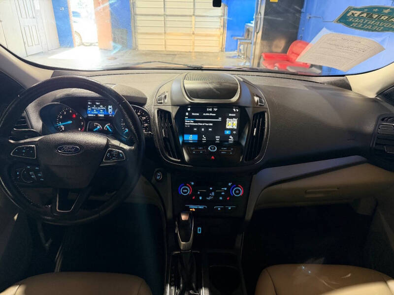 2019 Ford Escape SEL