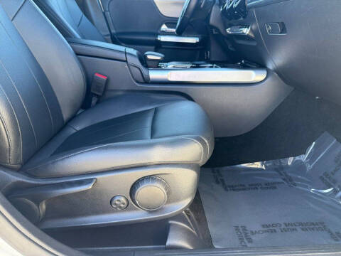 2022 Mercedes-Benz GLB GLB 250 4MATIC