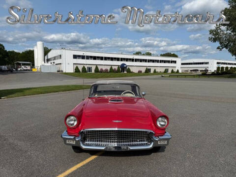 1957 Ford Thunderbird