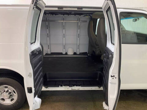 2017 Chevrolet Express 2500