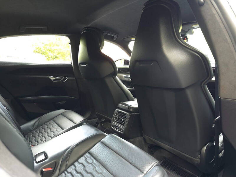 2022 Audi RS e-tron GT quattro